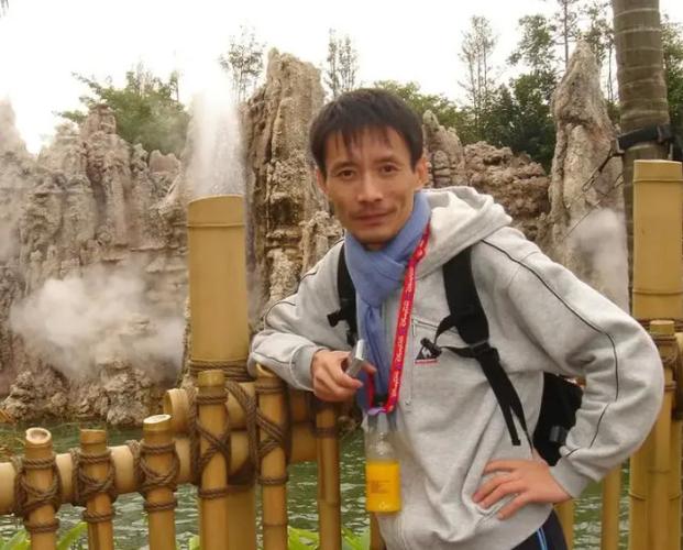 重生之摇滚大金砖:前世失败者的逆袭之路