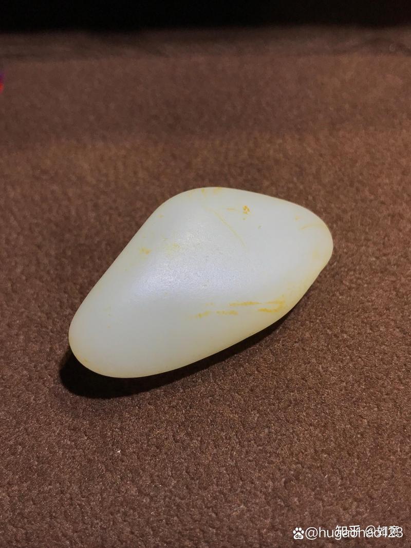 问道天然玉真假怎么看?老玩家教你几招实用技巧!