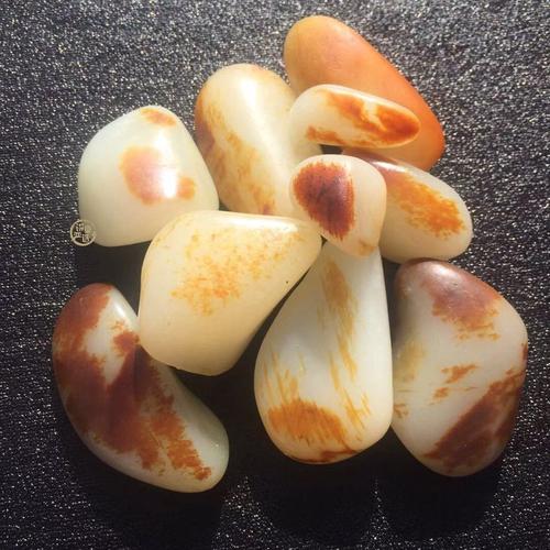 问道天然玉真假怎么看?老玩家教你几招实用技巧!